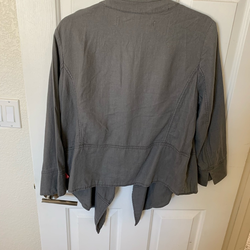 Gray jacket - Picture 5 of 5